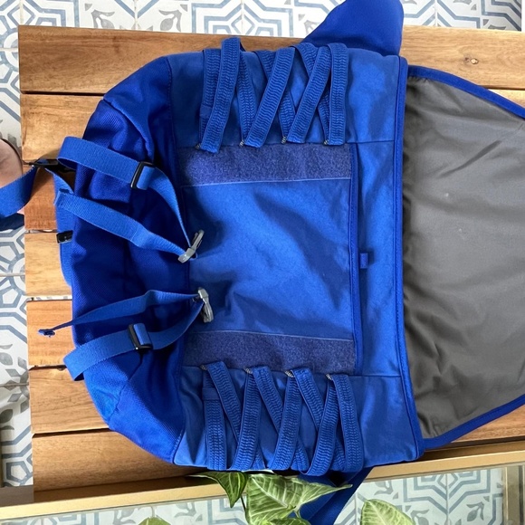 NWOT MANDARINA DUCK TECH SLING MESSENGER BAG IN BOLD ROYAL BLUE RARE Y2K - Picture 10 of 10